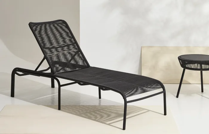 Loop side table with sunlounger ls1